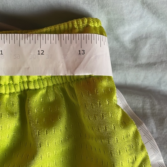 XL YOUTH. Jordan  lime-green basketball shorts haven’t been used once. - Picture 7 of 8